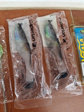 Lote 3. 8 señuelos vinilo pesca