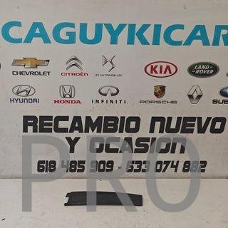 MOLDURA PUERTA TRASERA DERECHA FORD FOCUS NUEVO