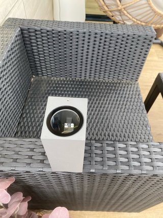 Aplique exterior LED minimalista gris aluminio