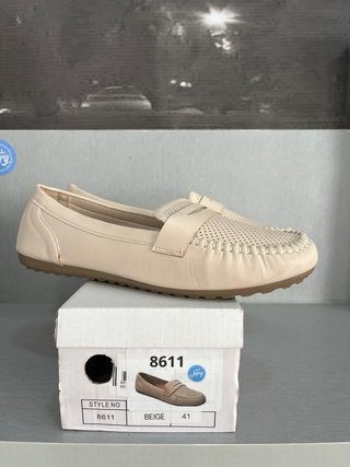 Mocasines beige nuevos talla 41 nuevos