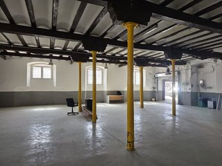 Nave industrial en alquiler en Almeda - El Corte Inglés en Cornellà de Llobregat