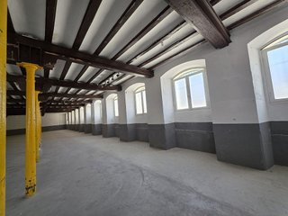 Nave industrial en alquiler en Almeda - El Corte Inglés en Cornellà de Llobregat