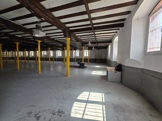 Nave industrial en alquiler en Almeda - El Corte Inglés en Cornellà de Llobregat