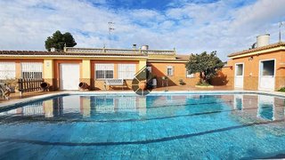 Chalet en venta en Palomares del Río