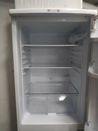 Nevera Indesit 1.74x55cm A+
