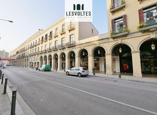 Piso en venta en Bisbal d´Empordà, La