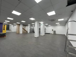 Local comercial en alquiler en Montigalà -Sant Crist en Badalona