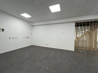 Local comercial en alquiler en Montigalà -Sant Crist en Badalona