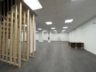 Local comercial en alquiler en Montigalà -Sant Crist en Badalona