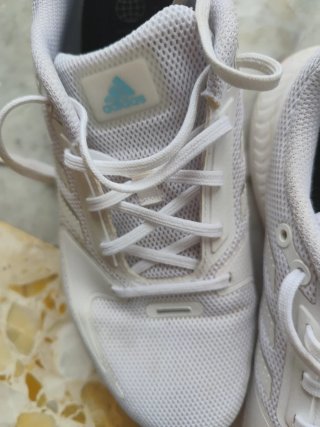 Scarpe sportive Adidas bianche e rosa