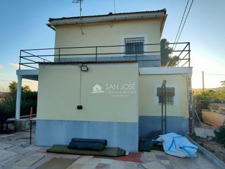 Chalet en venta en Novelda