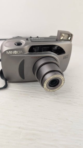 Minolta RIVA Zoom 115 EX Cámara Analógica