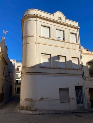 Edificio en venta en Oliva pueblo en Oliva