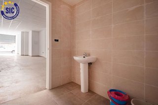 Local comercial en venta en Zona La Ermita en Torrent