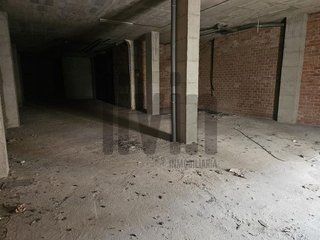 Local comercial en venta en Renfe - Bulevar 1º y 2º Fase en Jaén