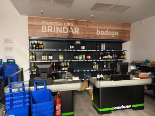Equipos de frío y estanterias para supermercado