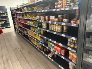 Equipos de frío y estanterias para supermercado