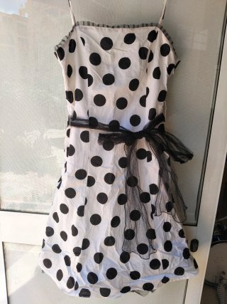 Vestido lunares blanco y negro estilo Betty Boop