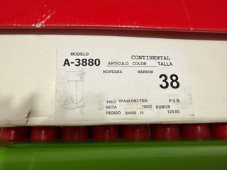 Botas altas de cuero marrón