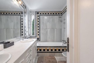 Chalet en alquiler en Nueva Andalucía centro en Marbella