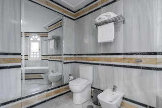 Chalet en alquiler en Nueva Andalucía centro en Marbella