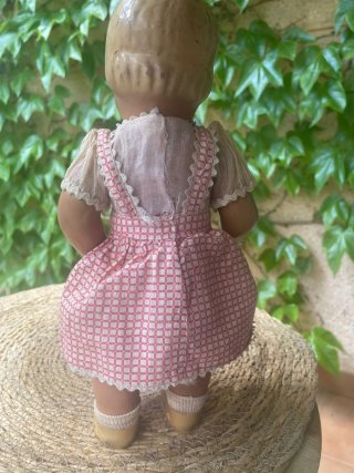 Antiguo muñeco cartón piedra