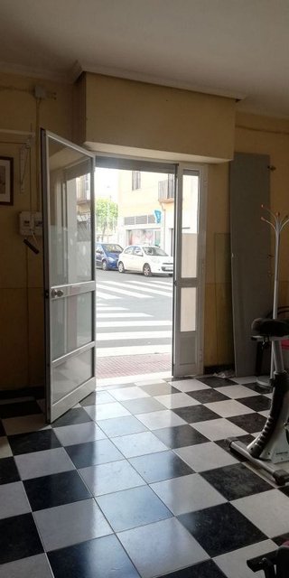 Local comercial en alquiler en Utrera