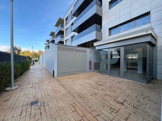 Local comercial en venta en Miralbueno en Zaragoza