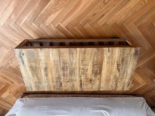 Tavolo da centro rustico in legno massello con ruote