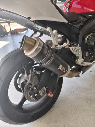 Suzuki GSX-R 600 Roja y Blanca
