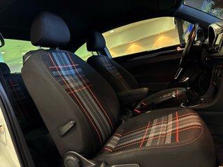 Volkswagen Beetle Design 2.0 TDI 110CV BMT