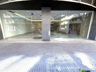Local comercial en alquiler en Centre - Estació en Sant Cugat del Vallès