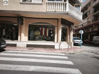 Local comercial en alquiler en Playa del Cura en Torrevieja