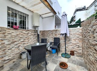 Casa adosada en venta en El Bajondillo en Torremolinos