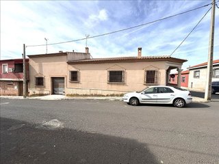 Casa adosada en venta en Bolaños de Calatrava