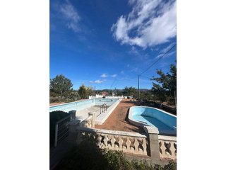 Chalet en venta en Urbanizaciones en Llíria