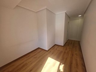 Piso en alquiler en Riazor - Los Rosales en Coruña (A)