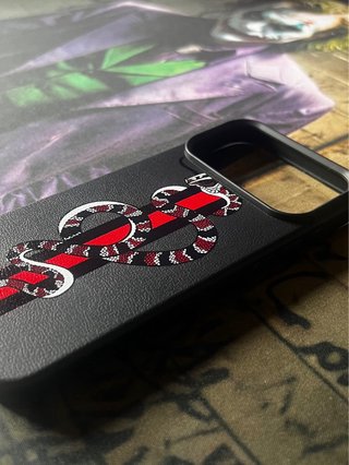 Cover iPhone 17 Pro Max Gucci Serpente