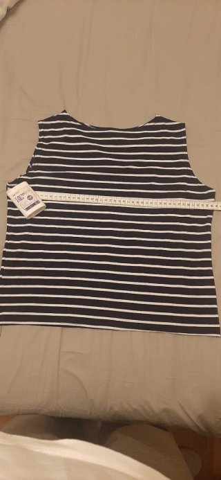 Top de rayas azul y blanco