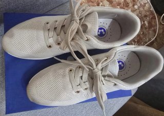 Zapatillas Beige y Plata 39