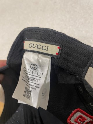 Cappello Gucci nero con visiera
