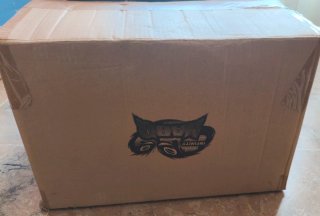 Caja con algún juguete