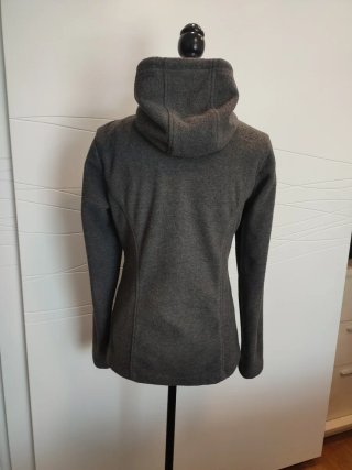 Forro polar gris con cremallera rosa