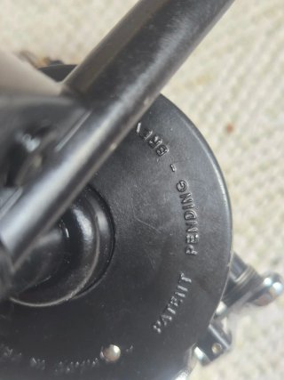 Carrete de pesca Mitchell 330 automático.