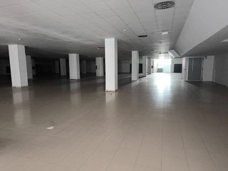 Local comercial en alquiler en Arco Norte - Avda. España en Dos Hermanas