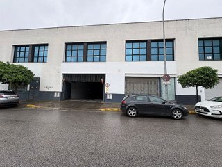 Local comercial en alquiler en Arco Norte - Avda. España en Dos Hermanas