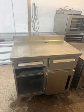 Mesa de acero inoxidable
