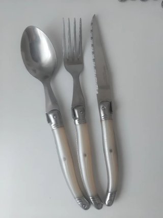 Cubertería Laguiole 6 pax