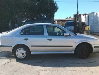 Faro izquierdo skoda octavia berlina (1u2) 4296010