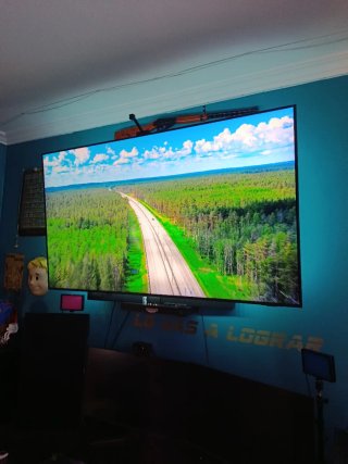 TV Samsung 65 + Ambientlight
